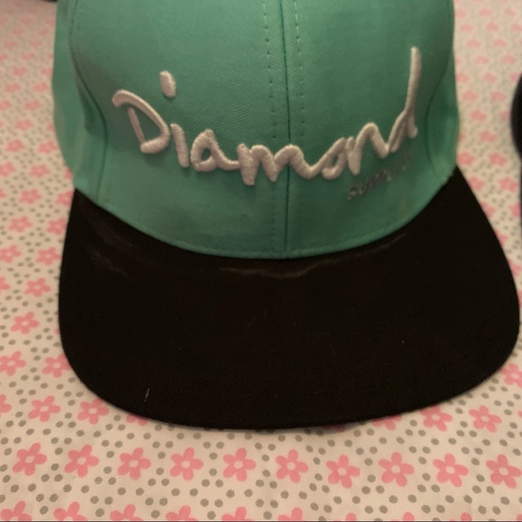 4 hats - Picture 3 of 5